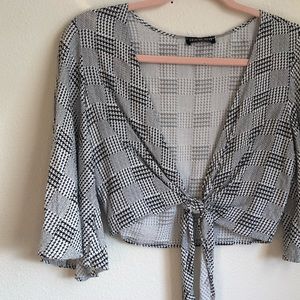 Fashion Nova- Tie Front Long Sleeve Top